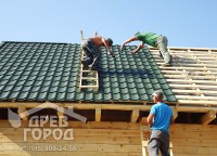 Настил металлочерепицы на оборешетку дома 6x9