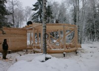 Установка каркаса на свайном фундаменте