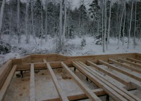 Половые лаги установленные на первом этаже