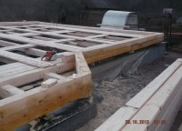 Черновой пол первого этажа дома из бруса