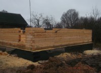 Первый этаж дома из бруса 150x150 на ленточном фундаменте