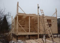 Крыльцо дома из бруса 150x150