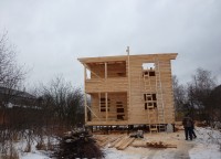 Укладка половых балок второго этажа дома 10x8