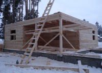 Крыльцо дома из профилированного бруса