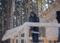 Работа над строительством террасы