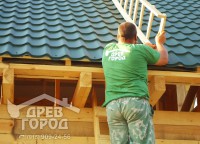 Металлочерепица на крыше дома 6x9