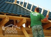 Металлочерепица на крыше дома 6x9