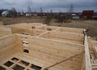Черновой пол первого этажа дома из бруса 11x12,5