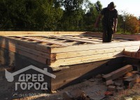 Начало возведения стен первого этажа дома 8x9