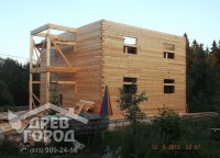 Процесс возведения второго этажа дома 8x9