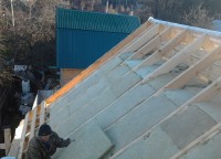 Процесс укладки утеплителя г. Одинцово