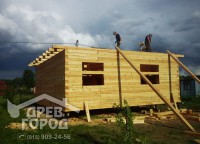 Укладка потолочных балок дома 8x8