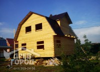 Металлочерепица на крыше дома 8x8 из профилированного бруса