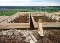 Опалубка для заливки фундамента дома 8х9