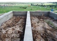 Готовый фундамент дома 8х9