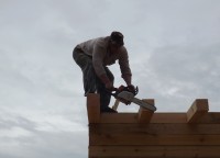 Обрезка потолочных балок