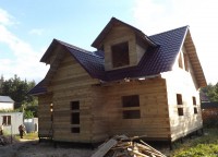 Фронтальная сторона дома из бруса 8x10