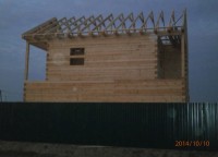 Процесс возведения крыши брусового дома