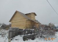 Черновая крыша дома из бруса