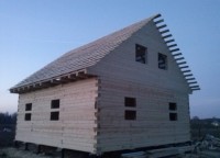 Торцевая сторона брусового дома