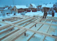 Половые балки на свайном фундаменте
