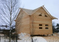 Торцевая сторона брусового дома