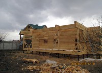 Терраса брусового дома 11x13 на свайном фундаменте