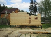 Начало укладки потолочных балок