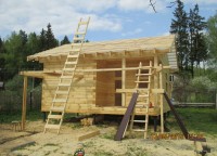 Крыльцо дома из профилированного бруса