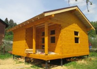 Дом 8x8 из профилированного бруса 200x200 на свайном фундаменте