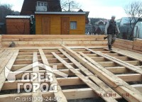 Установка половых лаг брусового дома