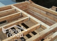Деревянные половые лаги второго этажа дома из бруса