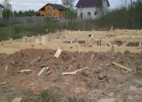 Деревянная опалубка фундамента для брусового дома