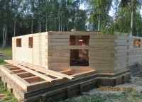 Половые балки террасы дома из бруса
