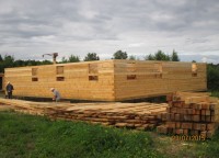 Первйы этаж брусового дома на свайном фундаменте