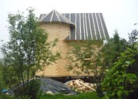 Покрытая крыша дома 7x7