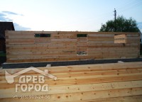 Пропилы под окна и дверь стены дома первого этажа